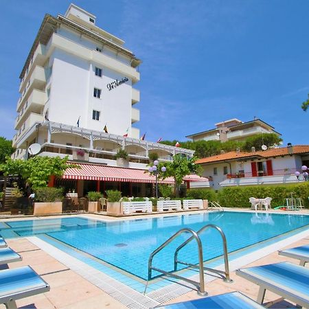 Hotel De Amicis Riccione Eksteriør billede