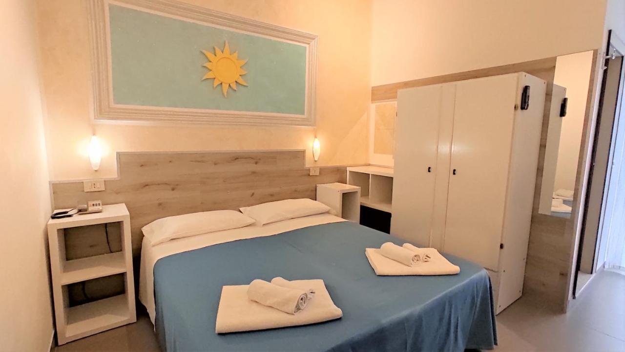 Hotel De Amicis Riccione Eksteriør billede
