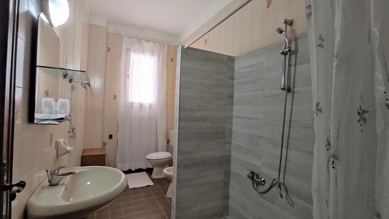 Hotel De Amicis Riccione Eksteriør billede