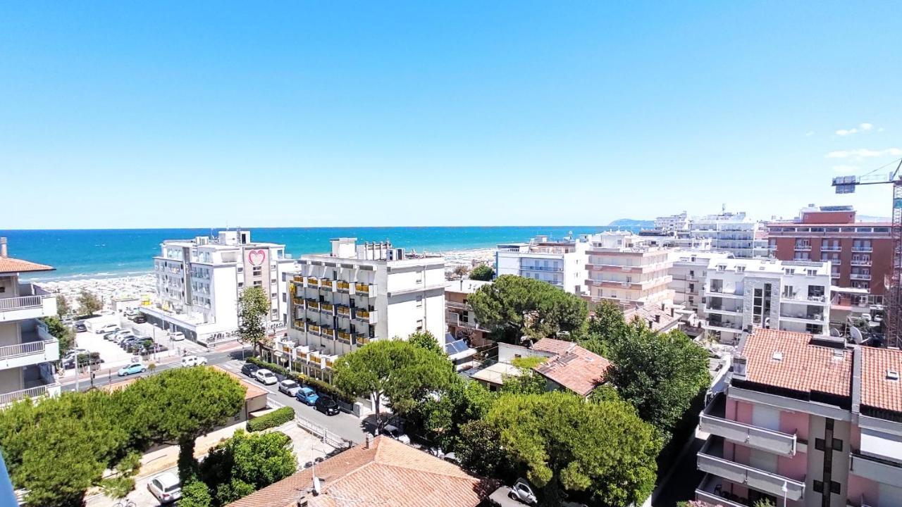 Hotel De Amicis Riccione Eksteriør billede