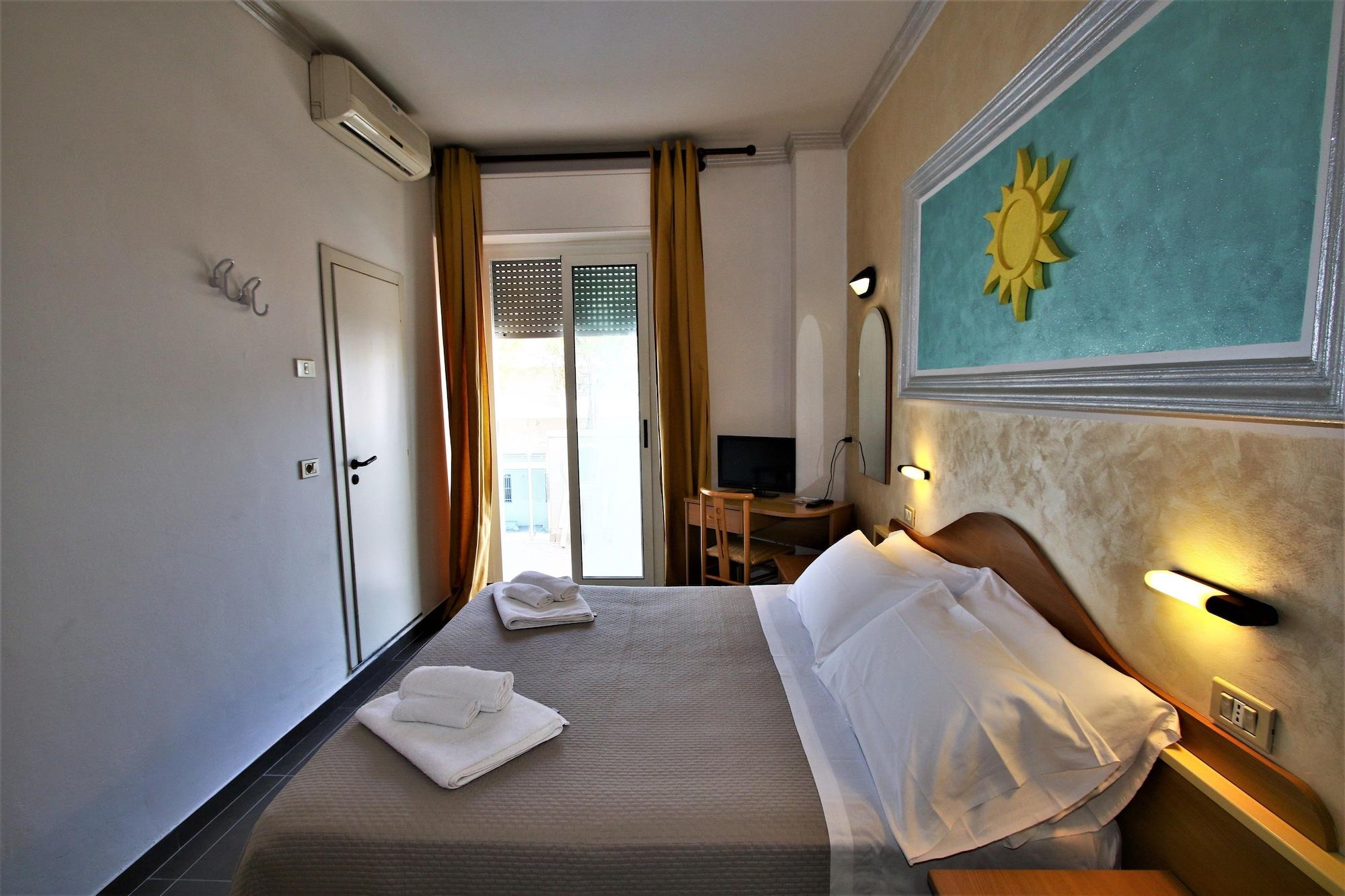 Hotel De Amicis Riccione Eksteriør billede