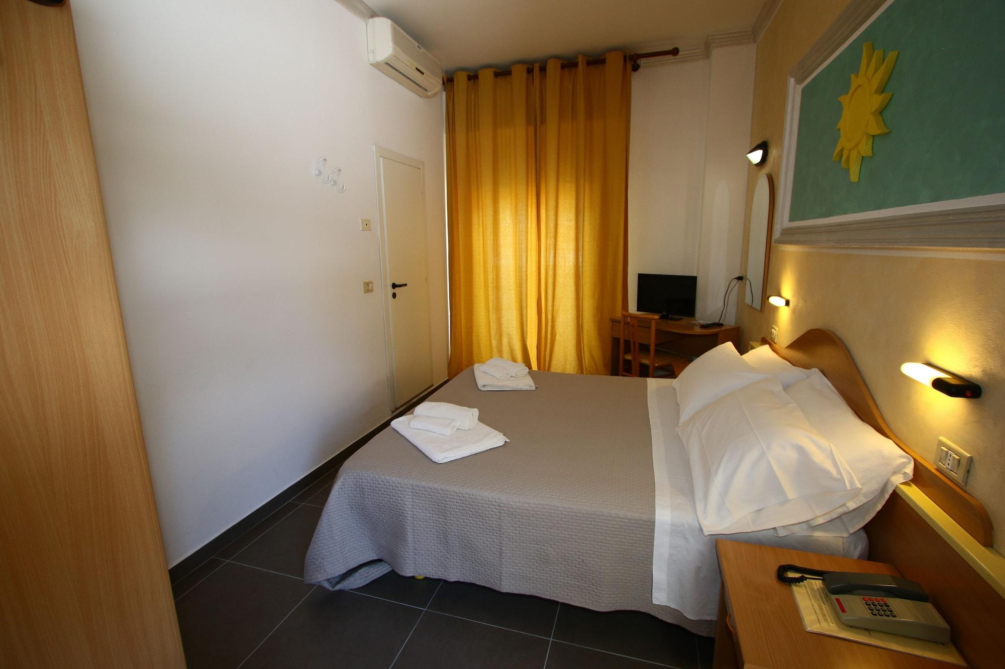 Hotel De Amicis Riccione Eksteriør billede
