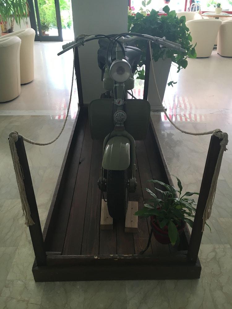 Hotel De Amicis Riccione Eksteriør billede