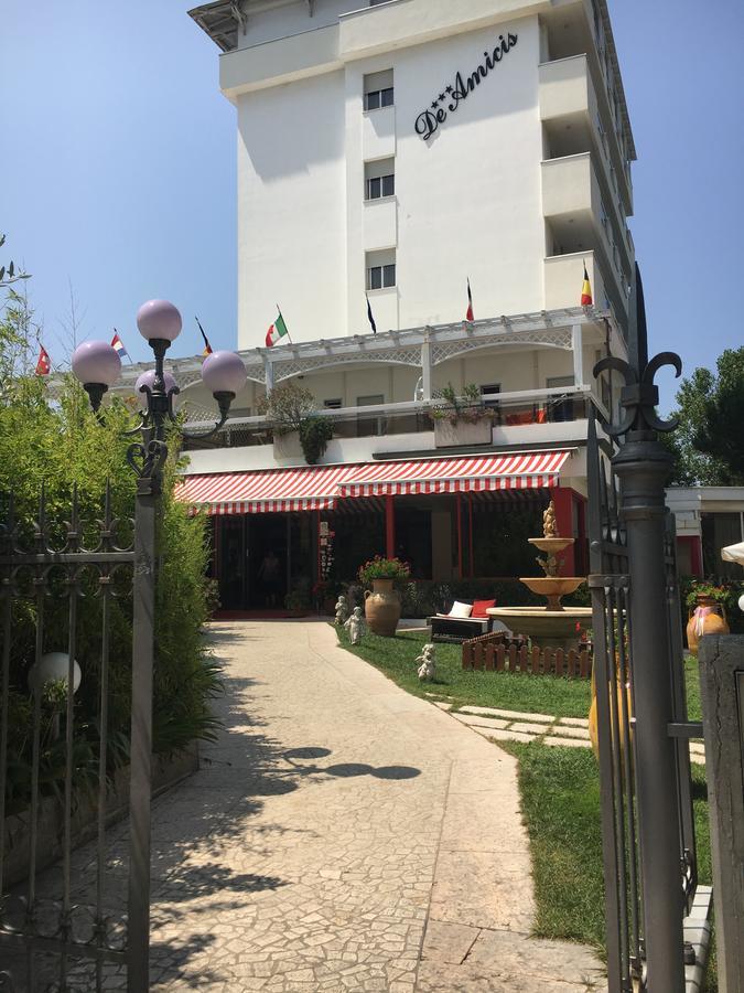 Hotel De Amicis Riccione Eksteriør billede