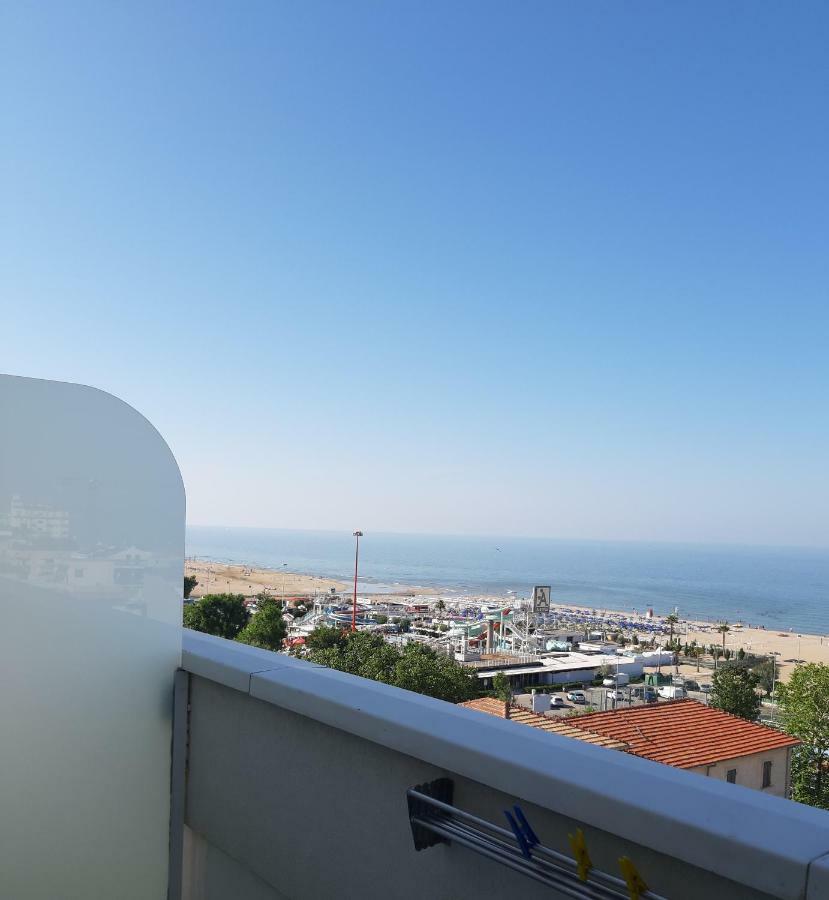 Hotel De Amicis Riccione Eksteriør billede